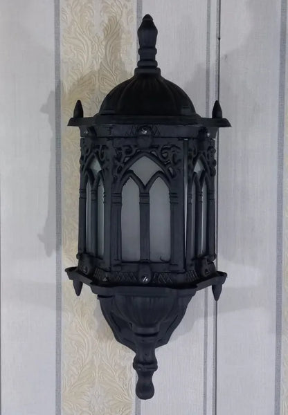 Antique Wall Lamp – Elegant Vintage Lighting